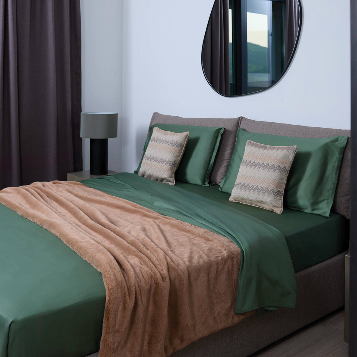 Completo Letto Marais Nebbia in Cotone Raso 600 TC 300 - Finissaggio silk - 2 Piazze