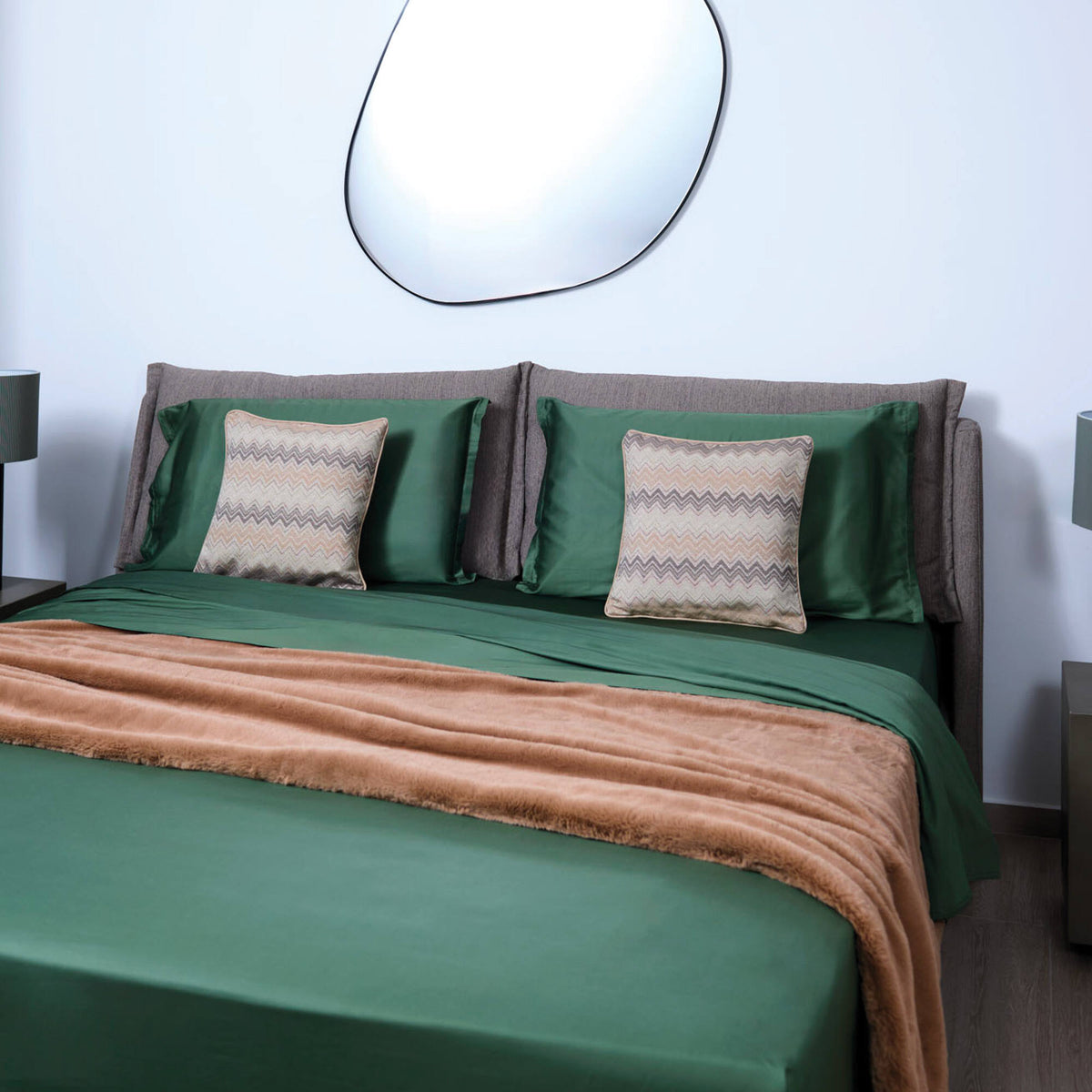 Completo Letto Marais Latte in Cotone Raso 600 TC 300 - Finissaggio silk - 2 Piazze